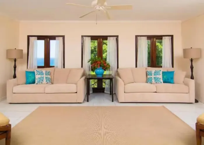 Charming 4br Garden Pool & Separate Villa *