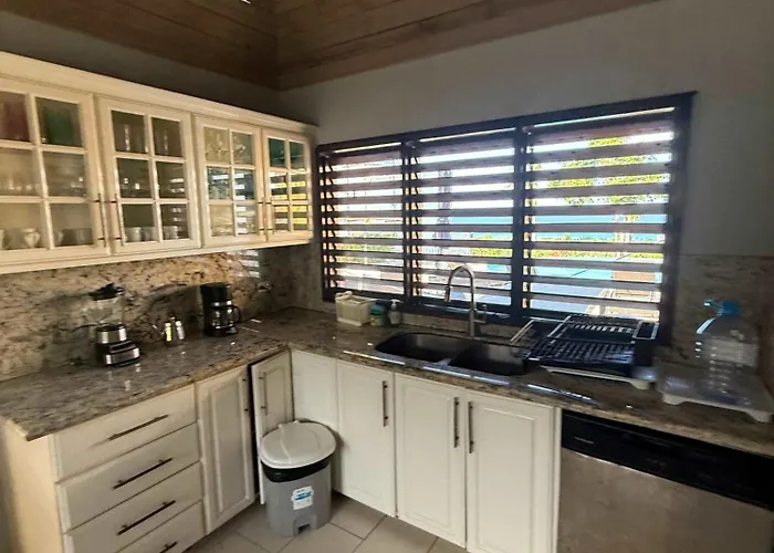 Villa Charming 4br Garden Pool & Separate *