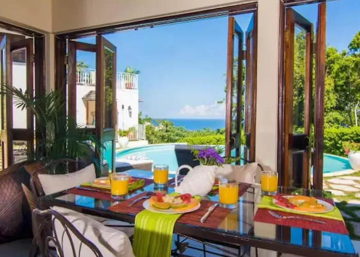 Charming 4br Garden Pool & Separate Villa *