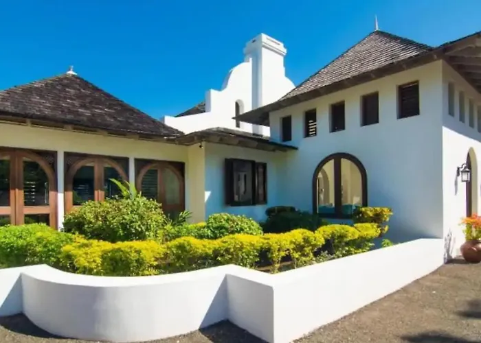 Villa Charming 4br Garden Pool & Separate